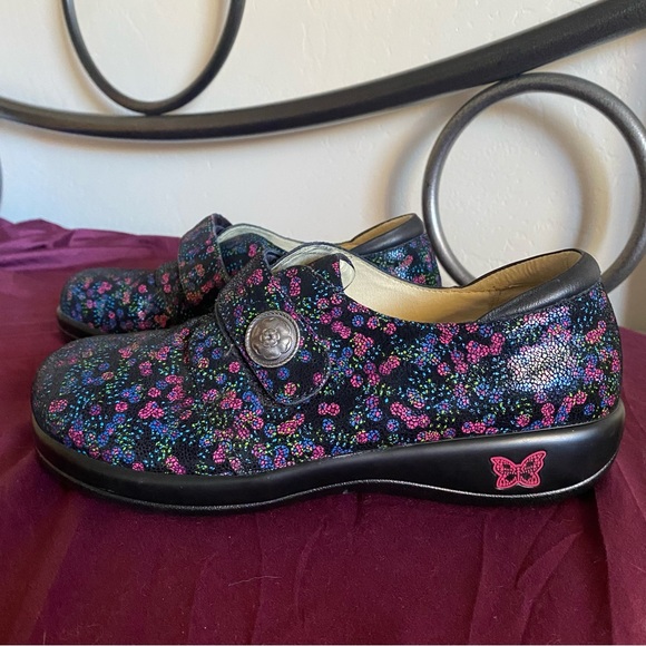 ALEGRIA Floral Slip On Clogs - Classic - Picture 13 of 15